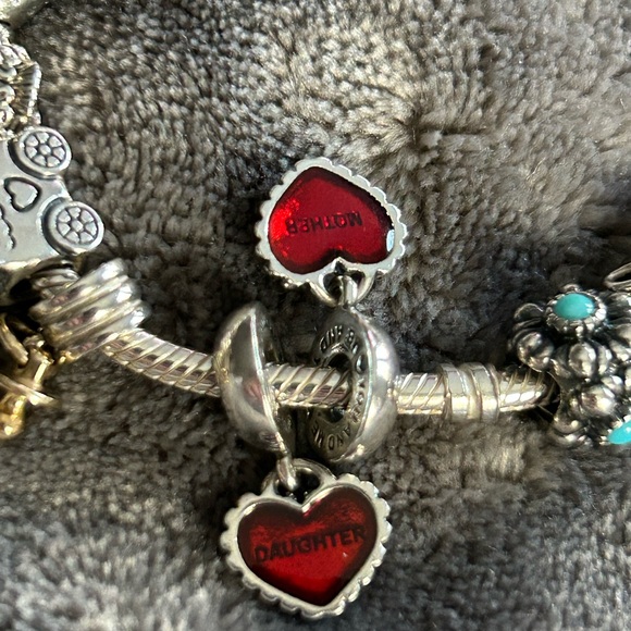 Pandora mom and daughter bracelet - Picture 2 of 6